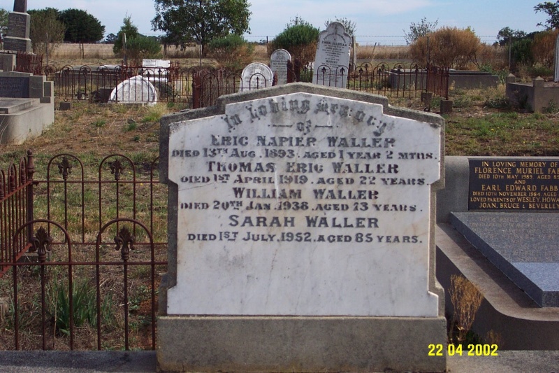 23348 Boram Boram Cemetery Waller 0769