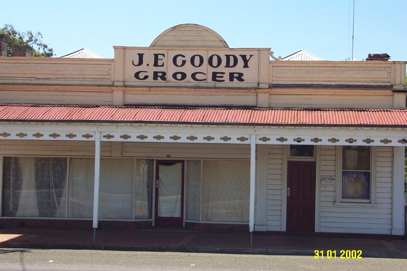 23111 J E Goody s Store Coleraine 0430