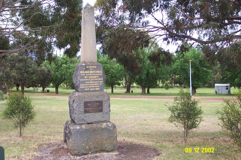 23179 Major Mitchell Monument Dunkeld 2287