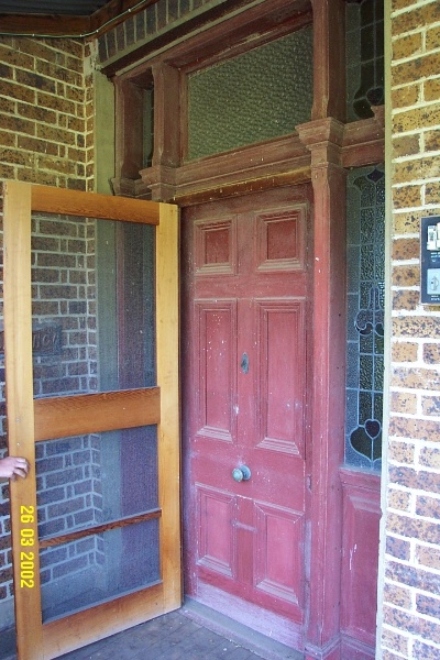 23480 Myrniong Wootong Vale front door 2000