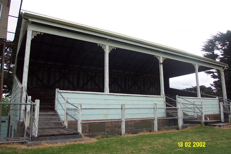 23379 Grandstand Racecourse Penshurst 1542