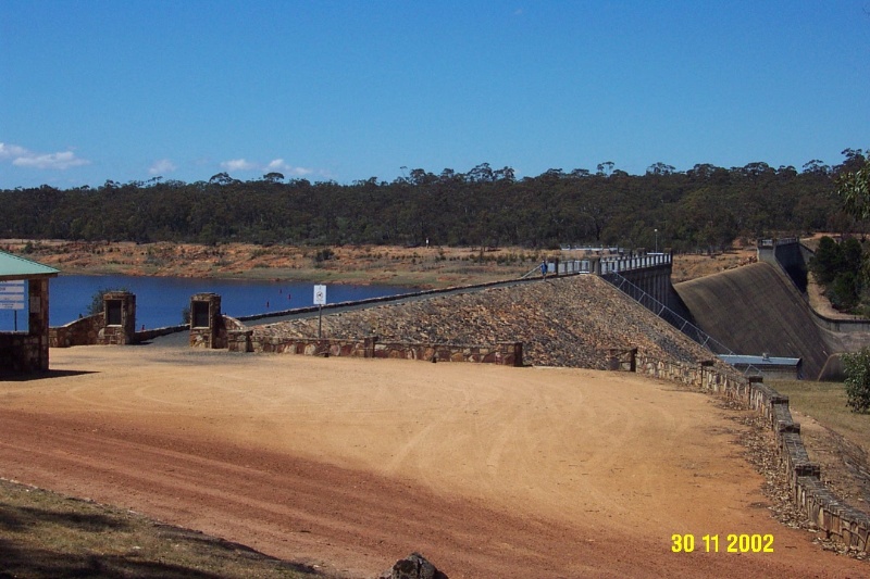 23255 Rocklands Reservoir dam wall 2083