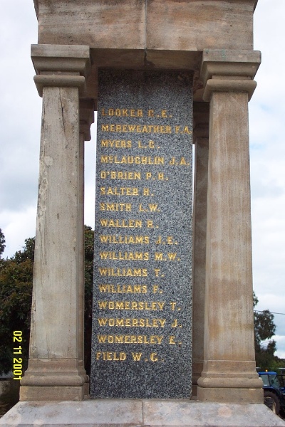 23457 Dunkeld War memorial 0142