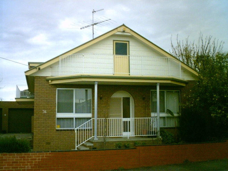 34 Cairns Avenue