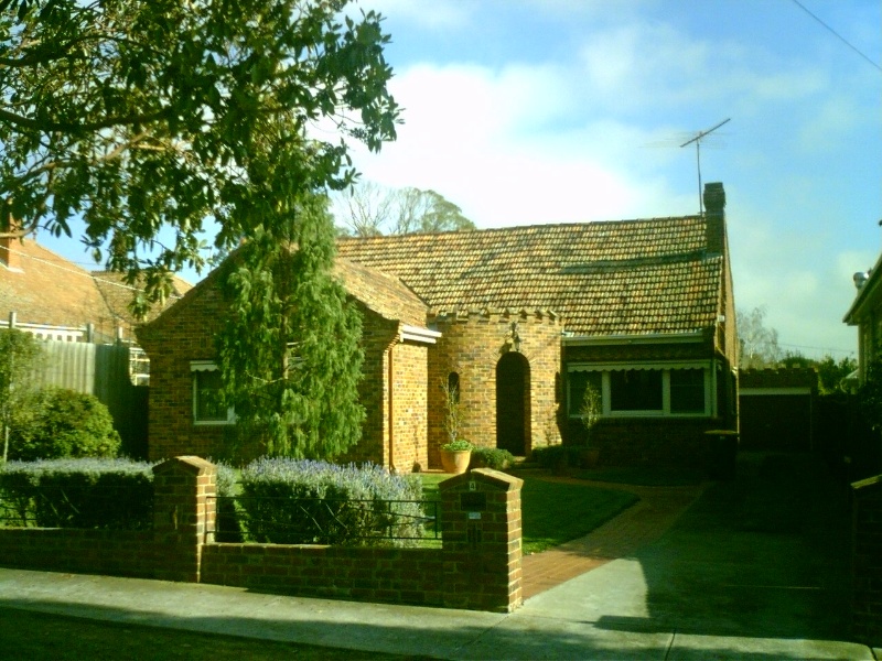 4 Hermitage Road