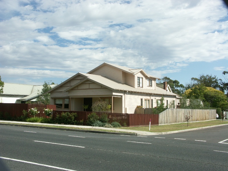 84 Mt Pleasant Road, Belmont