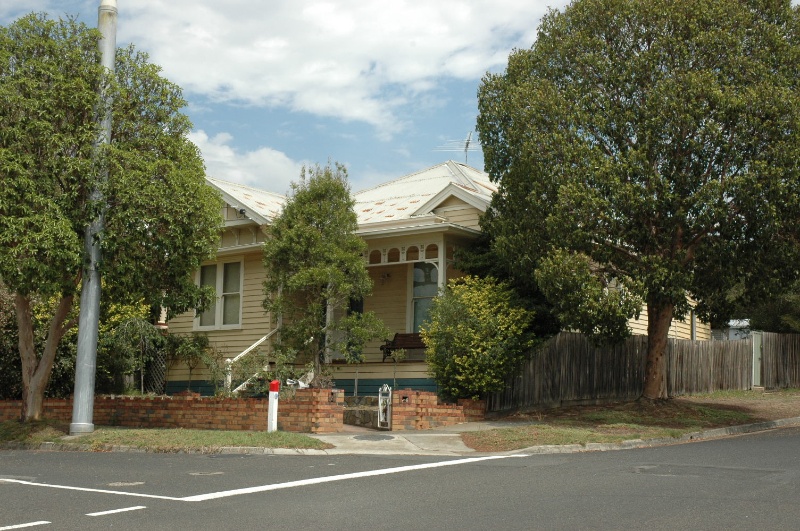 33 Riverview Terrace, Belmont