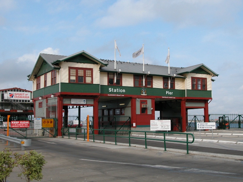 Station Pier Port Melbourne July 2003 Gatehouse