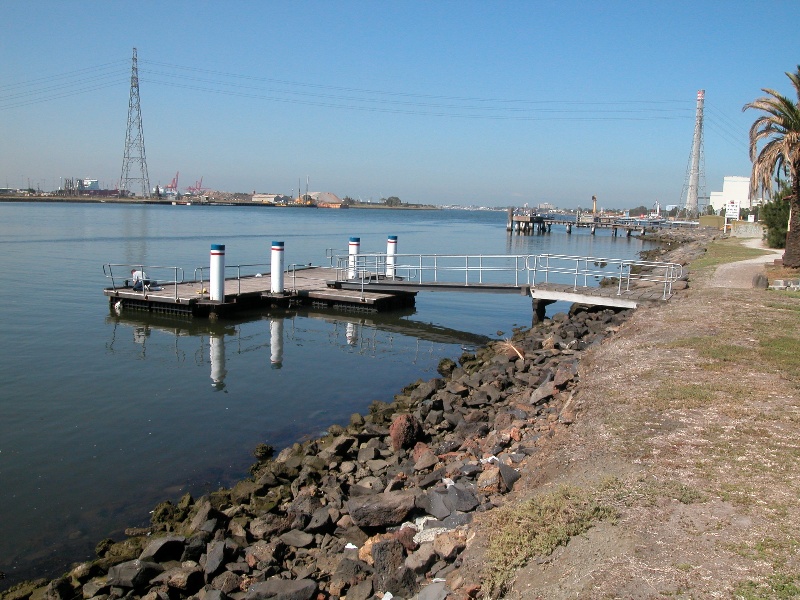 Spotswood Pumping Station Wharf Piles Williamstown May 2003 BoatLanding