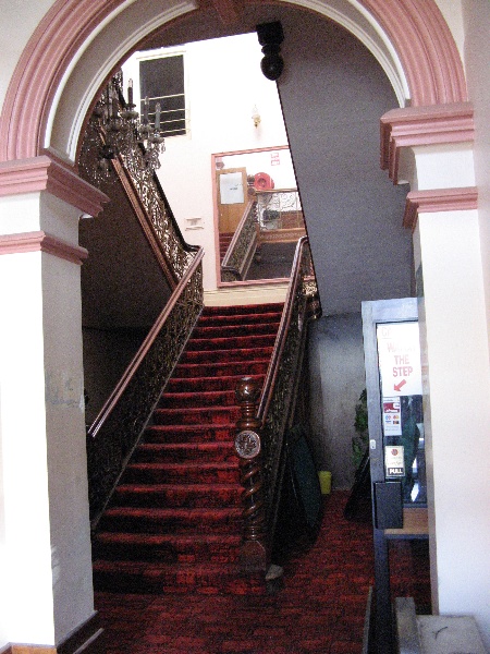 Bull &amp; Mouth_Maryborough_staircase_KJ_8 Nov 07