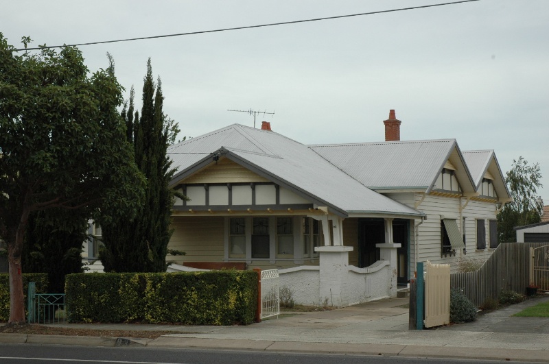 93 Roslyn Road, Belmont