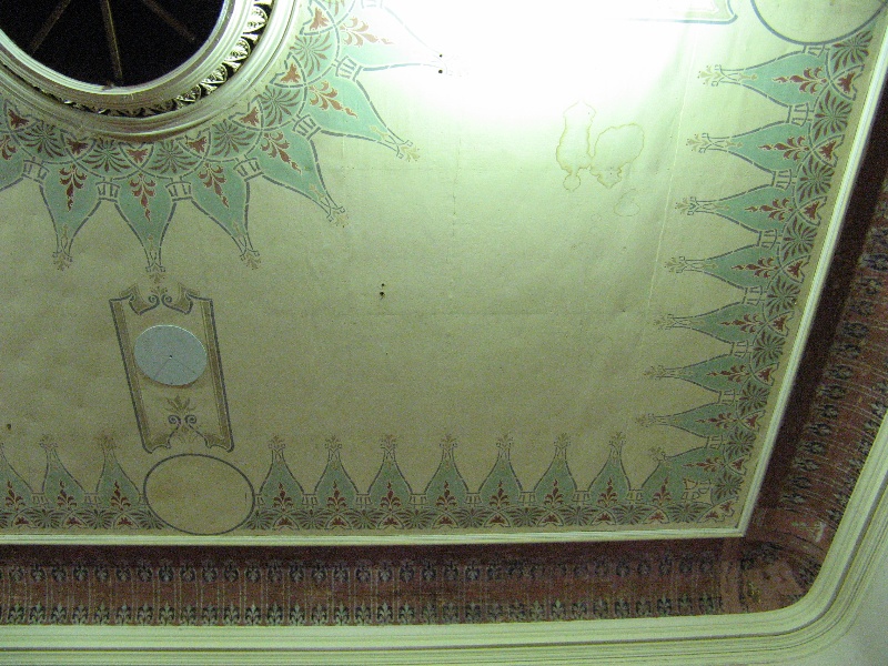 Town Hall_Maryborough_painted ceiling in main hall_7 Nov 07-KJ