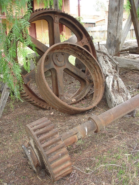 Remnant log winch mechanical parts - gears and counter shaft. March 2007.