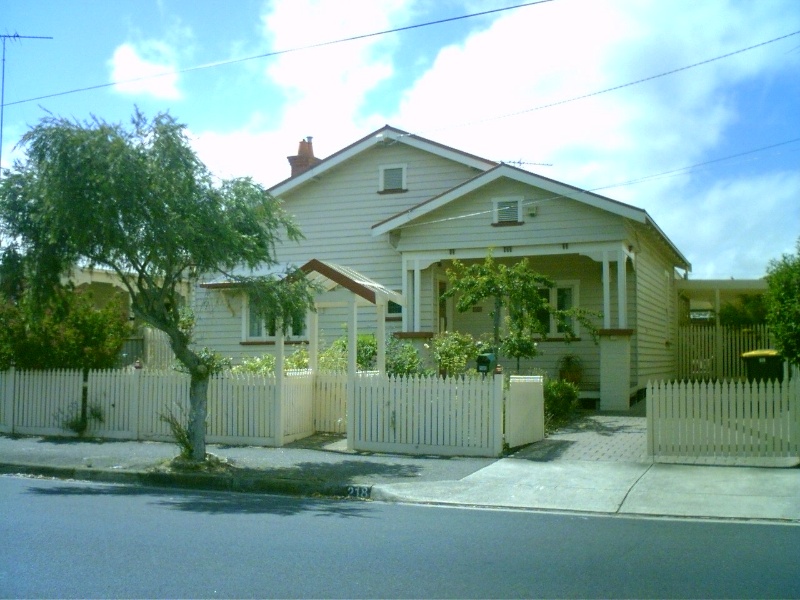 218 Autumn Street, Geelong West