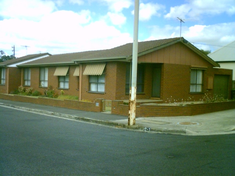 1 Crofton Street, Geelong West - Units