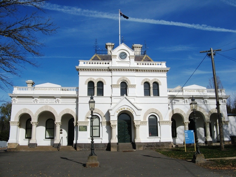 H2180 Clunes Town Hall &amp; Court House