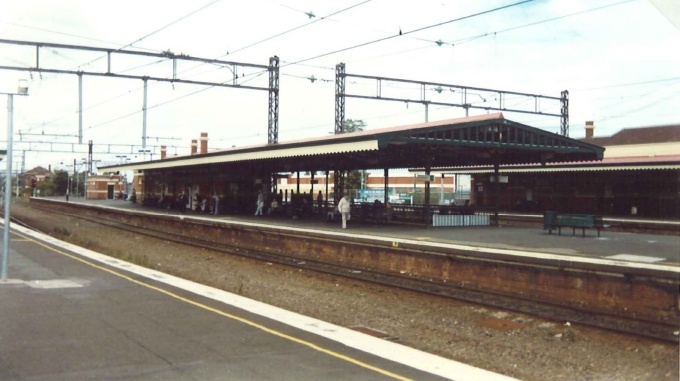 Caulfield Railway Station platform 2 and 3, August 1995