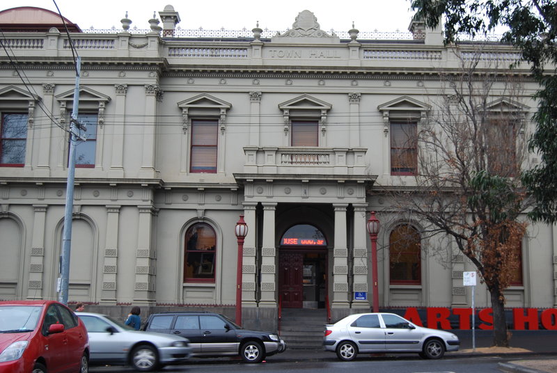 3016 Hotham Town Hall Queensberry St Entrance 02