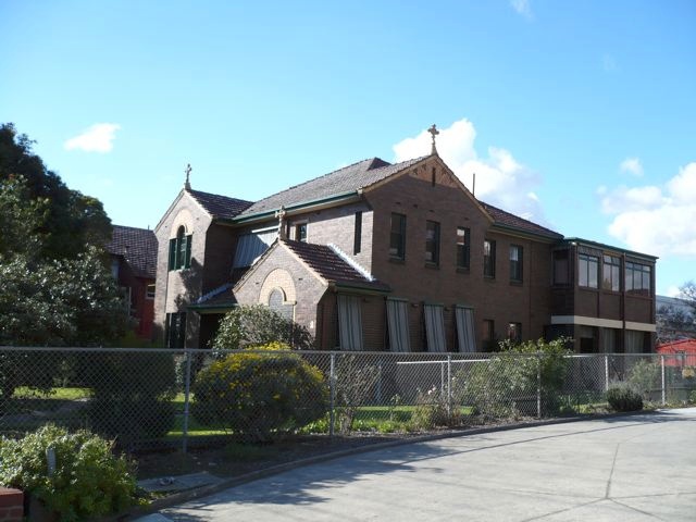 Sacred Heart Catholic Church Complex, Nuns House