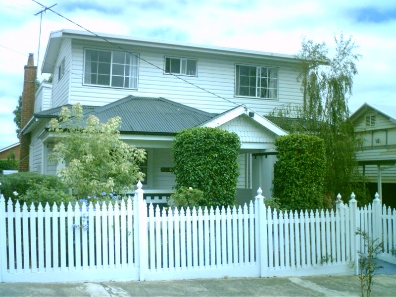 3 Pinevillle Avenue, Geelong West