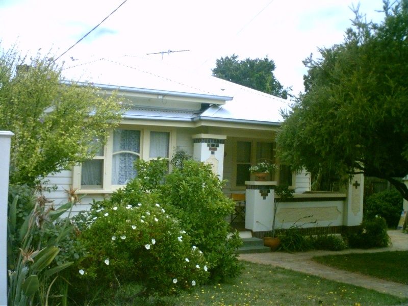 7 Pinevillle Avenue, Geelong West