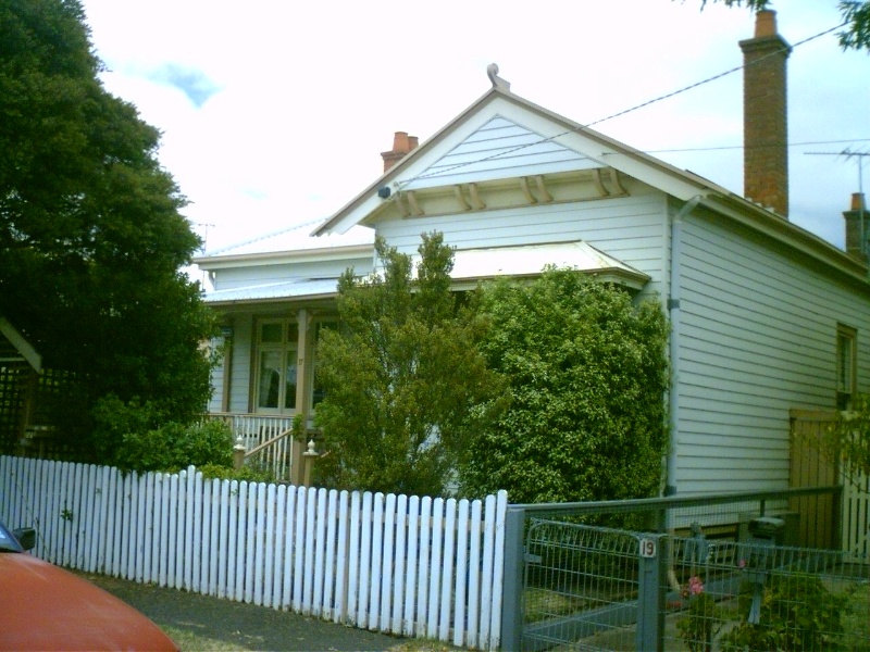 17 Lupton Street, Geelong West