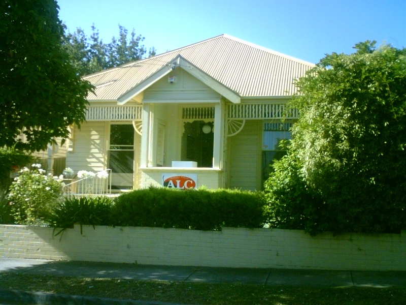 3 Villamanta Street, Geelong West