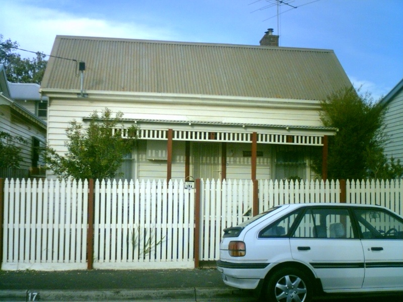 17 Anglesea Terrace , Geelong West