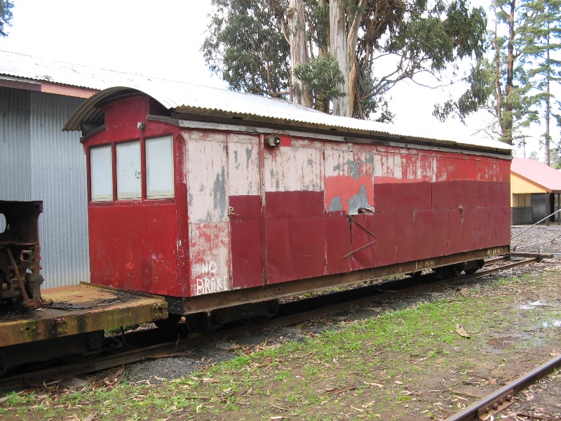 Carriage 14NB_Puffing Billy Railway_June 2008_mz