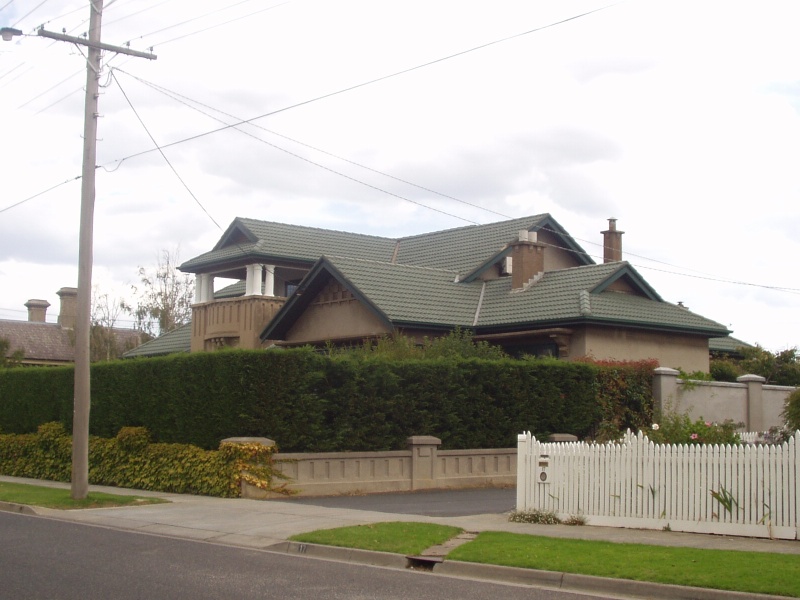 13 Retreat Road, Newtown - Exterior