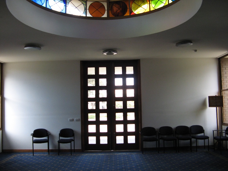 Monash Religious Centre_interior narthex_KJ_Aug 08