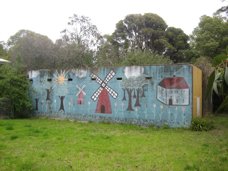 Former Maribyrnong Migrant Hostel Sept 2008 Dutch Mural