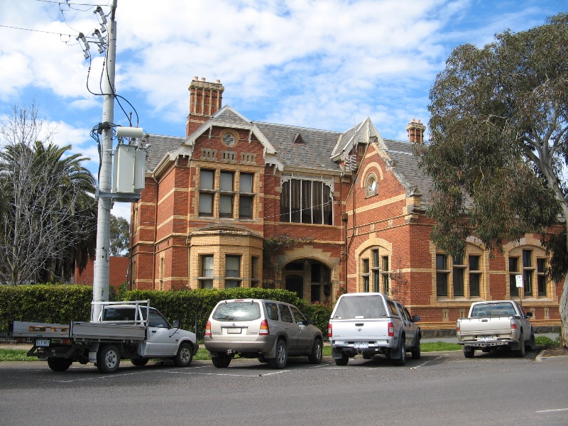 national bank_Euroa_view from Railway St_KJ_Sept 08