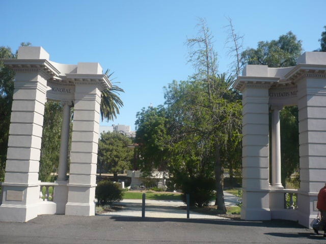 Johnstone Park Memorial Gates 2