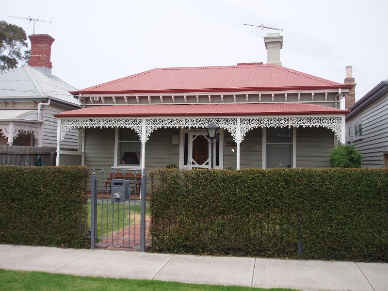 4 Henry St, Geelong