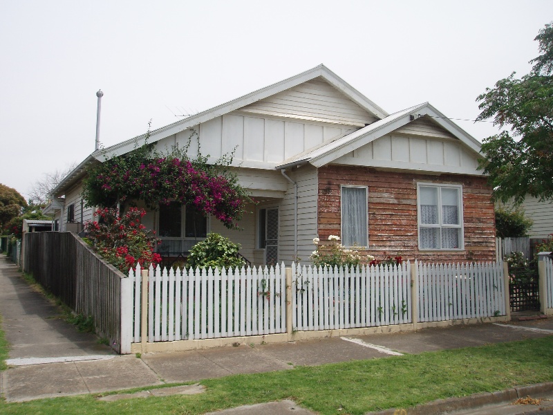 62 Fitzroy St, Geelong