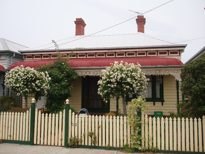 32 Henry St, Geelong