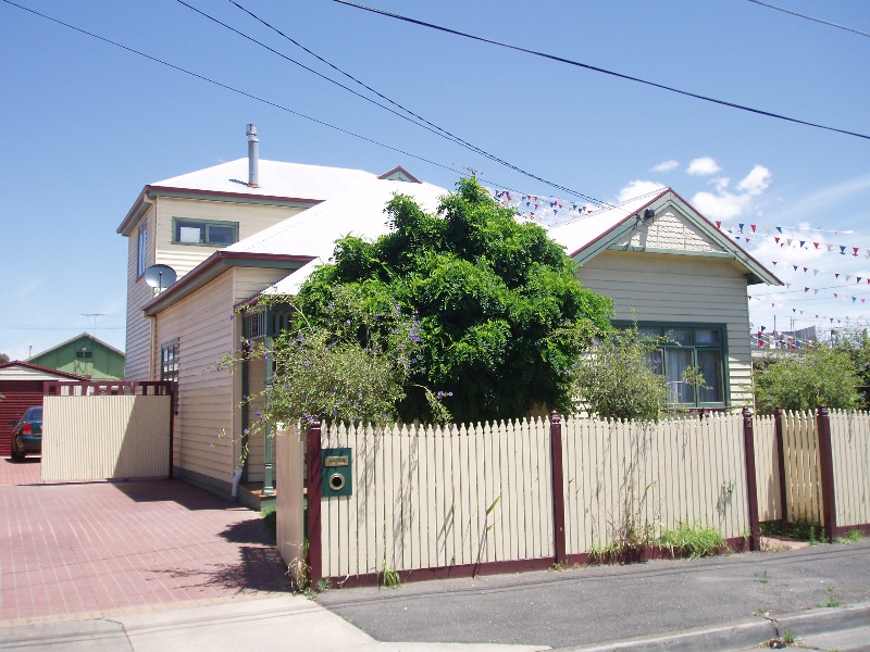 2 Walker St, Rippleside