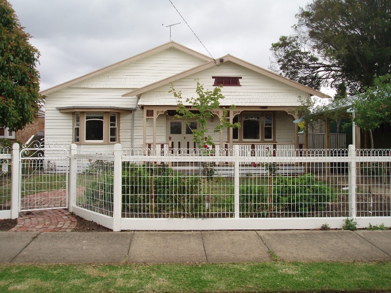 2 Lindon St, Geelong