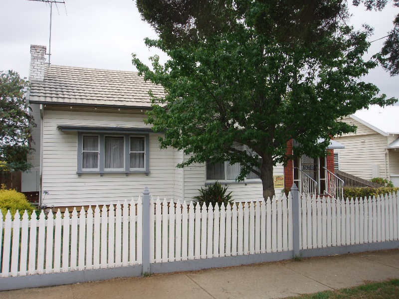 13 Anderson St, Geelong East