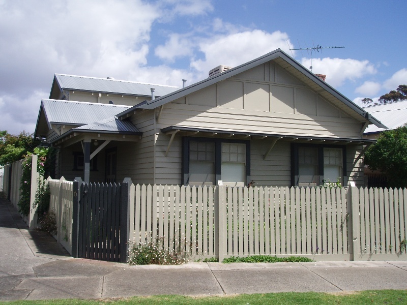 6 Orchard St, Geelong East