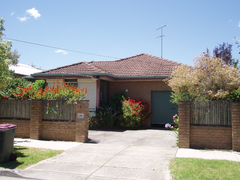 6 Thear St, Geelong East