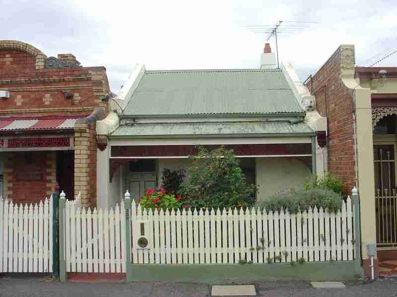 carlton north station street carlton north station street 332