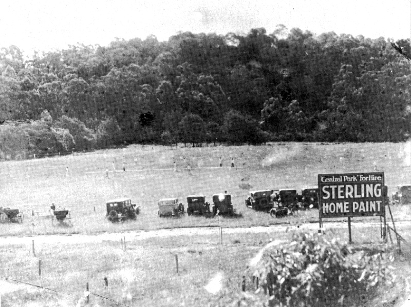 209 - Alistair Knox Park Main Rd Eltham 06 - Central Park in the 1920s or 1930s (ELHPC No. 684) - Shire of Eltham Heritage Study 1992