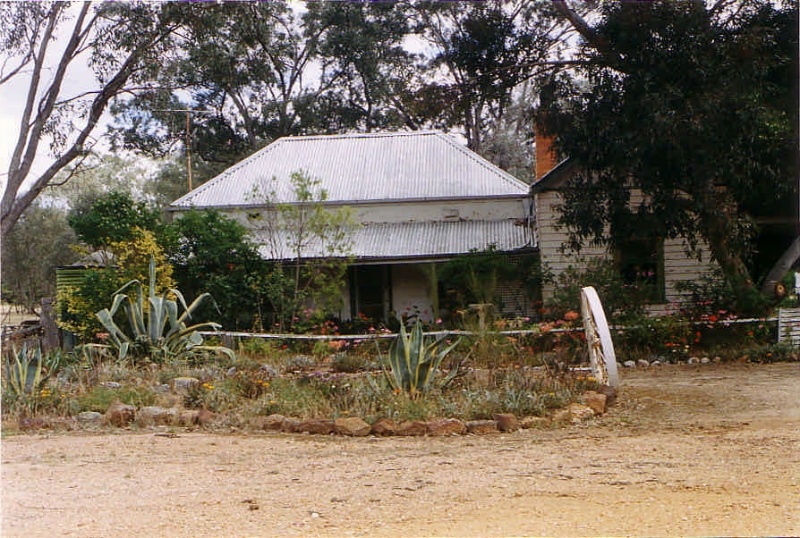 EM 01 - Shire of Northern Grampians - Stage 2 Heritage Study, 2004