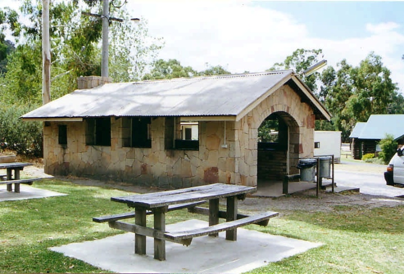 HG 03 1 - Associated Kitchen Building in the Caravan Park - Shire of Northern Grampians - Stage 2 Heritage Study, 2004