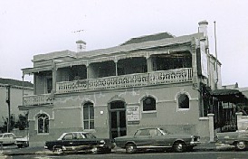 B2947 Fawkner Club Hotel Toorak Rd West South Yarra