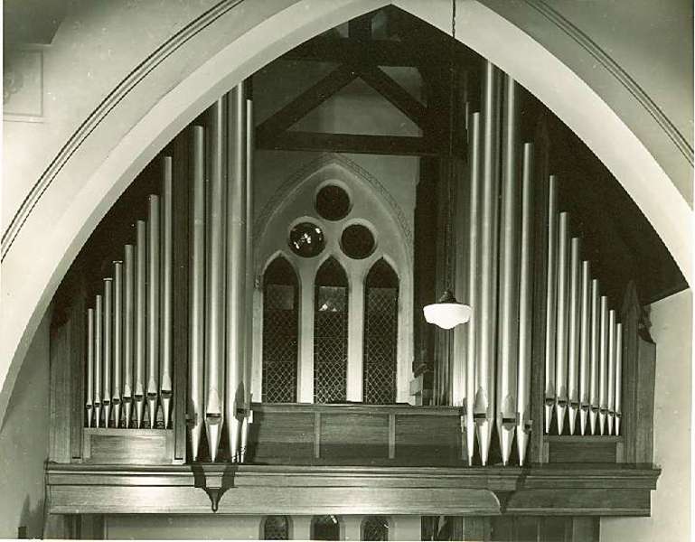 B3307 Organ at St Mary's Church of England