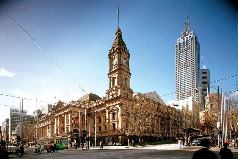 B1305 Melbourne Town Hall