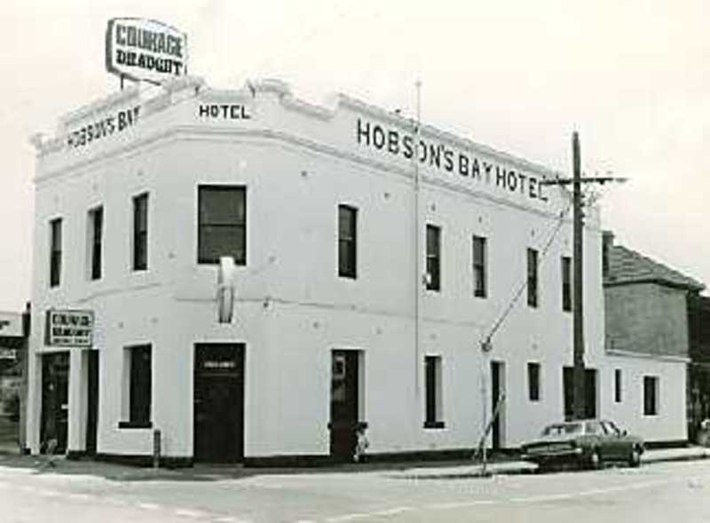 B4278 Hobson's Bay Hotel